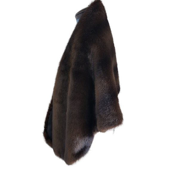 2000s to modern Faux Fur Stole made by Silk and Sable - Picture 6 of 9